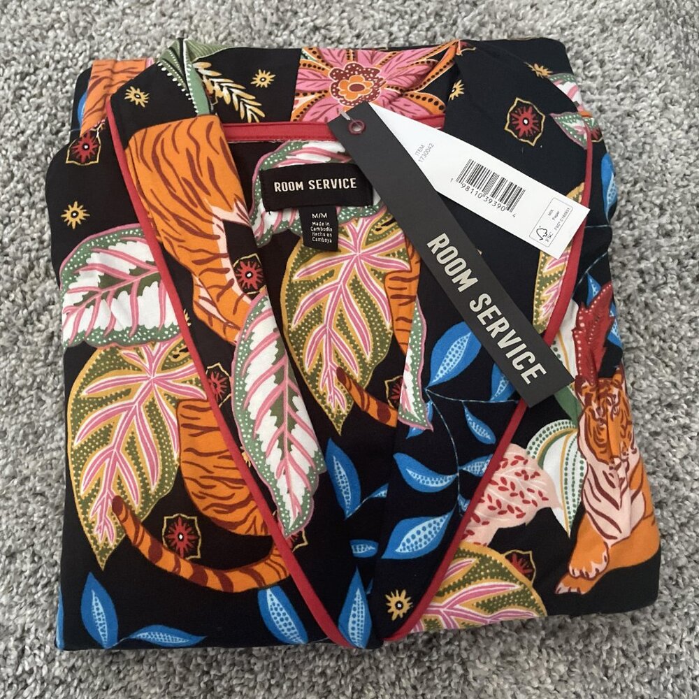 Shawl Collar Pajama Set by Room Service  BRAND NEW   VERY GOOD QUALITY